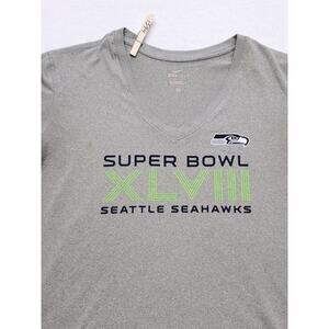 Nike Dri-Fit Casual Graphic Short Sleeve T Shirt Womens Size Medium M Gray